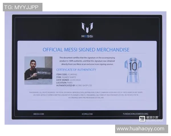 足球明星出行必备装备揭秘让你也能时尚出行如同球场巨星